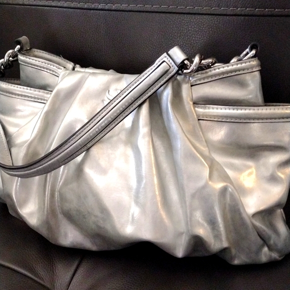 Simply Vera Shoulder Bag - Picture 2 of 8